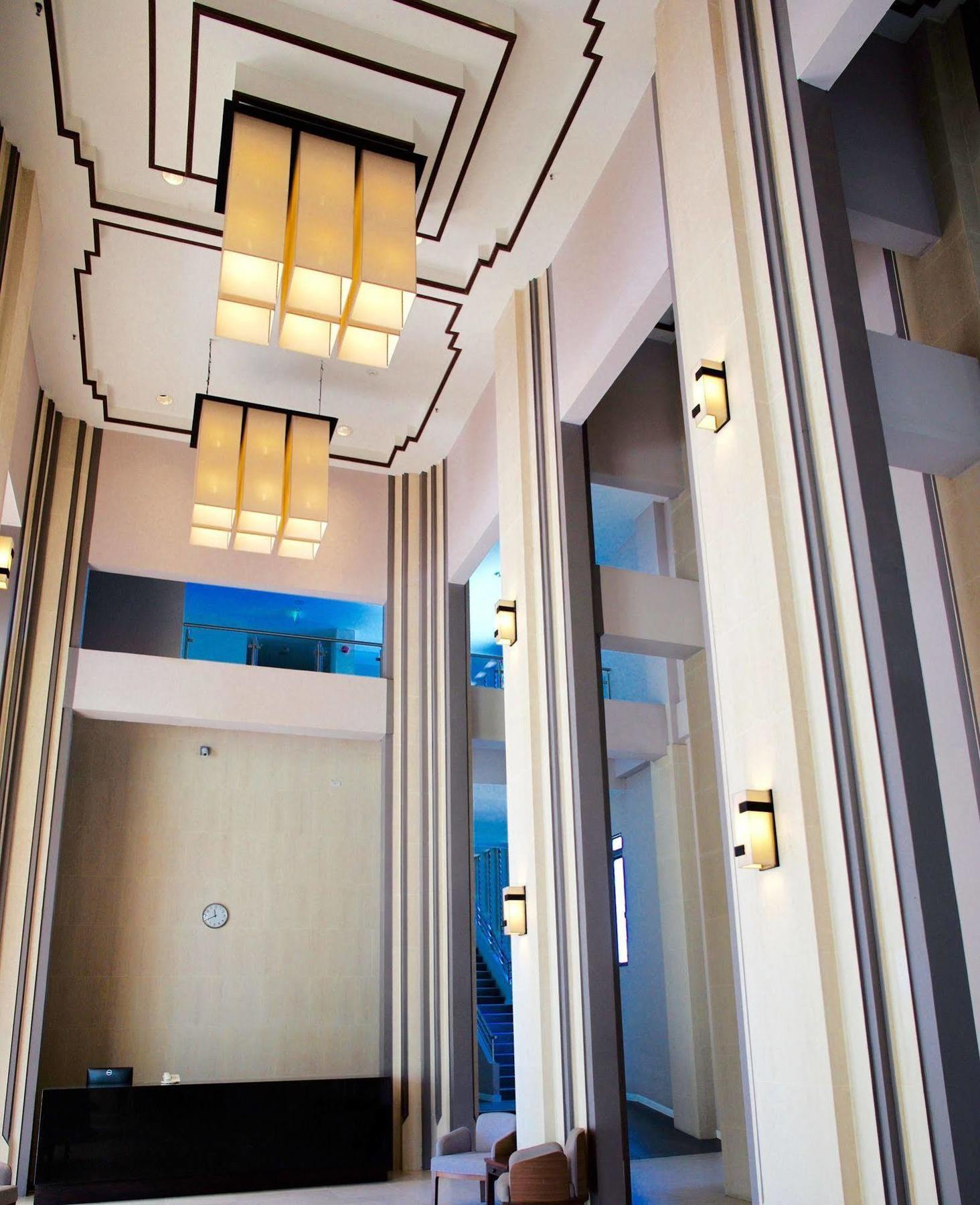 J. Park Hotel チョンブリ エクステリア 写真