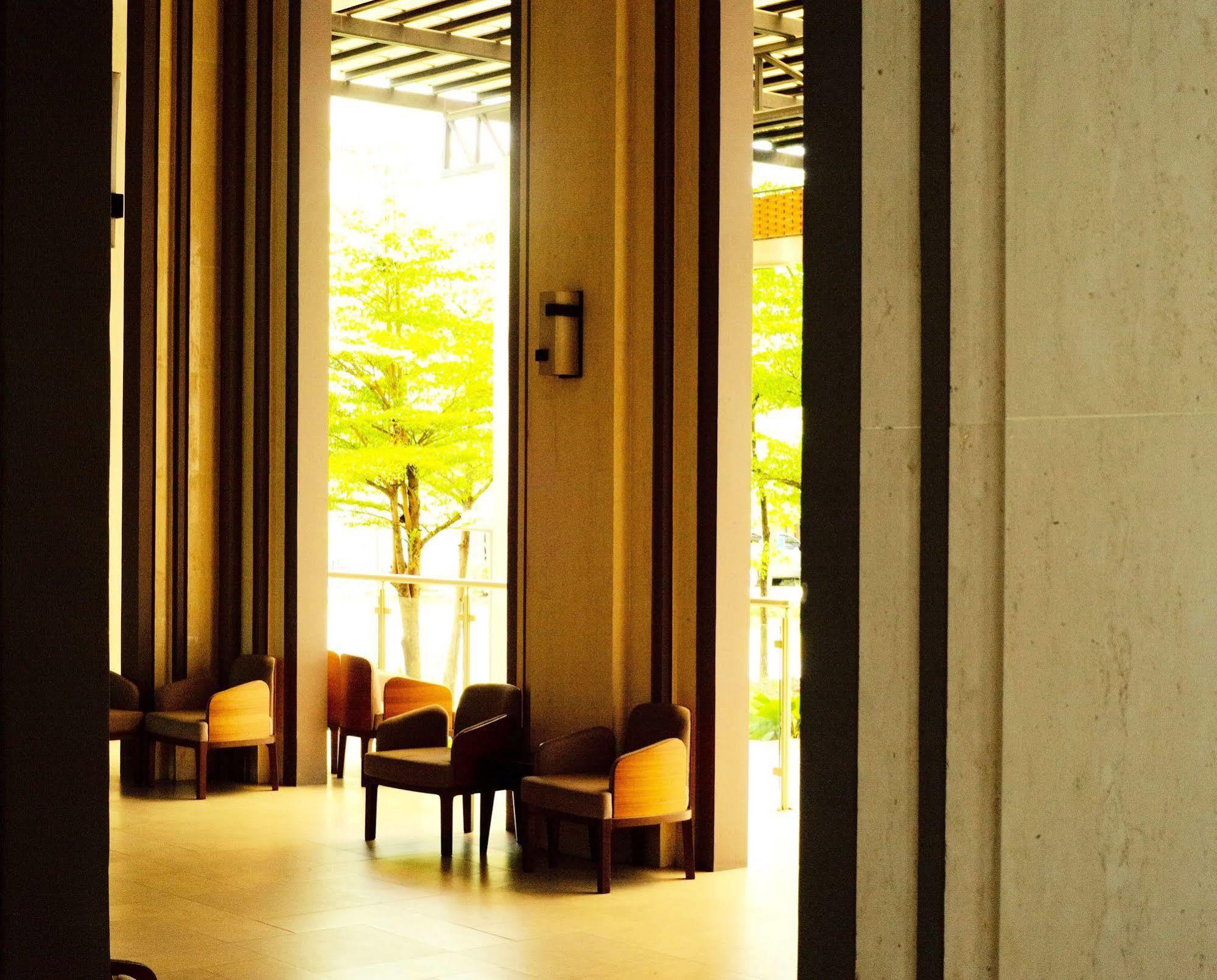 J. Park Hotel チョンブリ エクステリア 写真