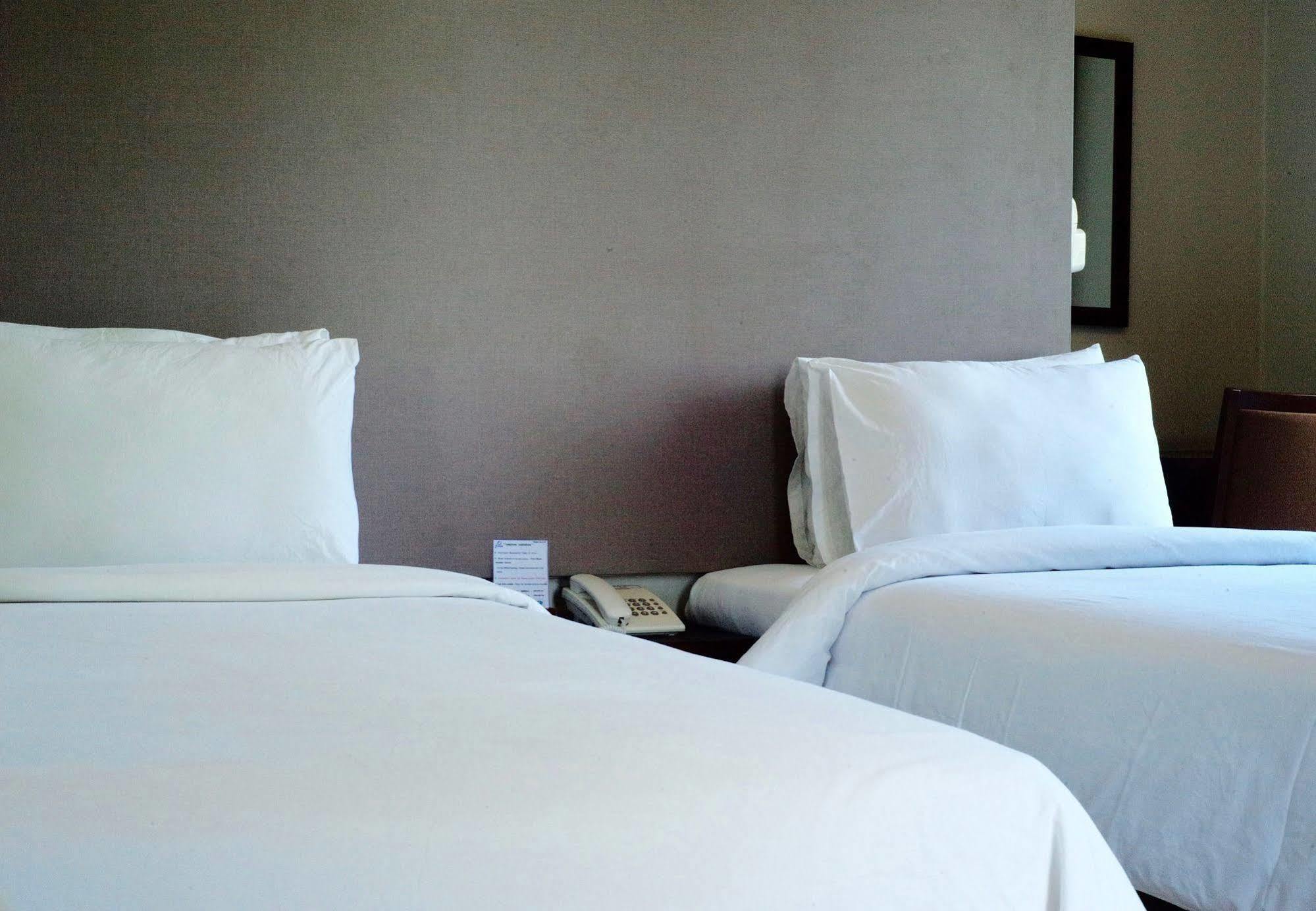 J. Park Hotel チョンブリ エクステリア 写真